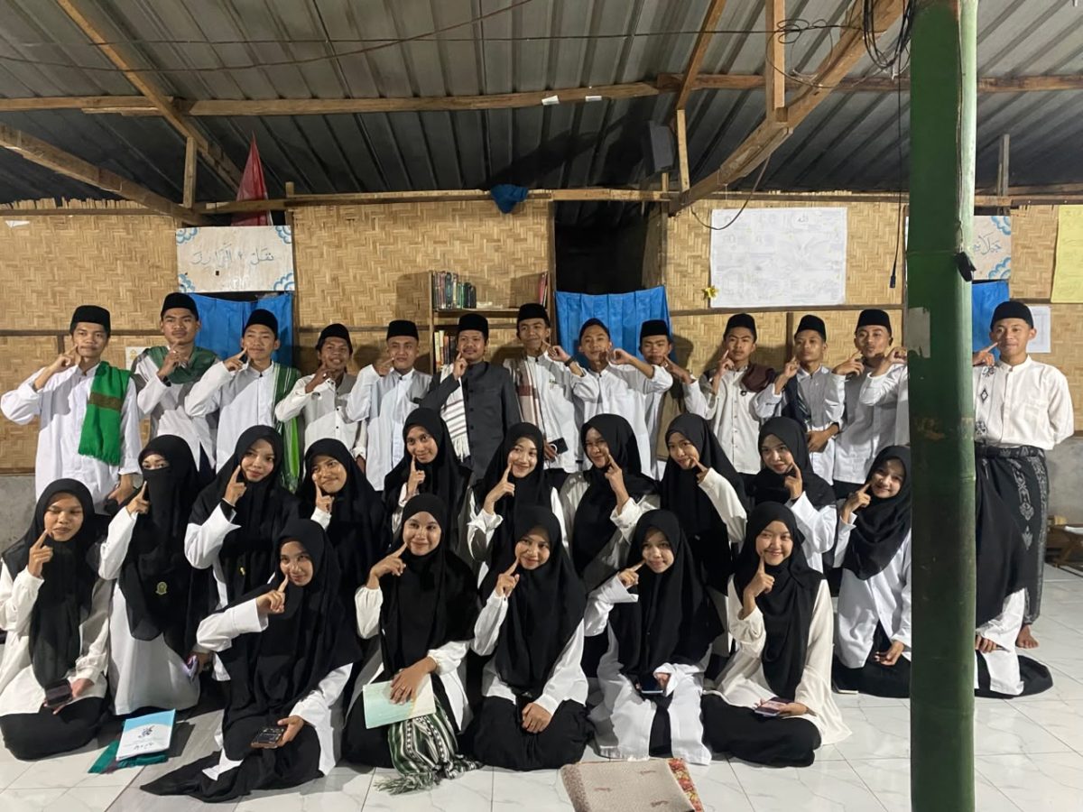 Cover Ujian Tengah Nahwu Midzakarah Soyyadun Najihin Padukan Metode Az-Zaqzaq dan Teknologi Digital